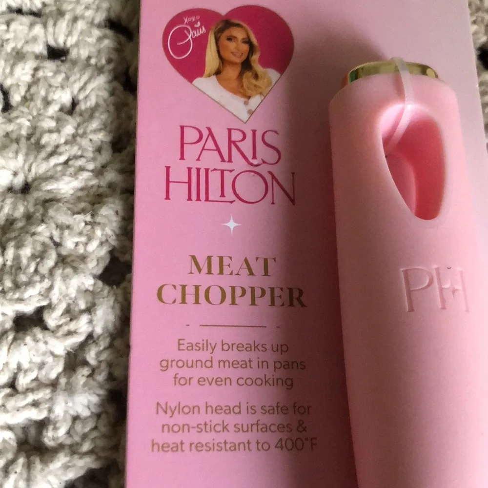 Paris Hilton Pink Kitchen Meal Chopper - Soft Pink Finish